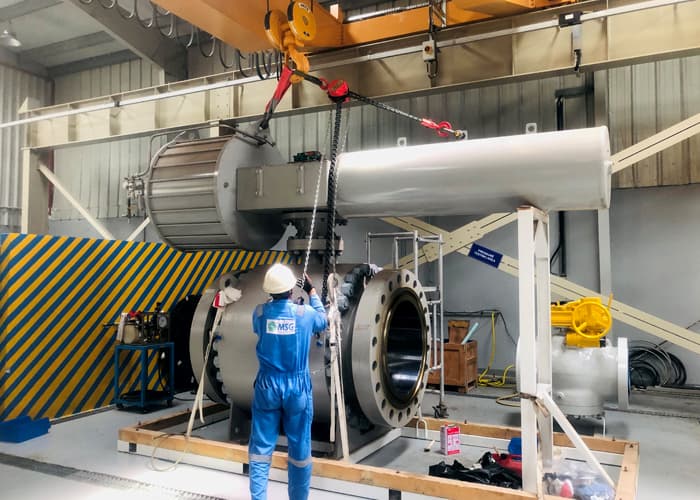 Industrial valve automation assembly